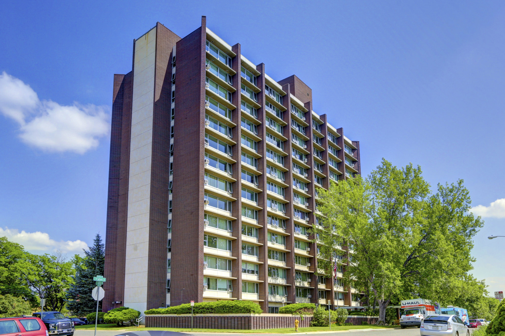 Apartment Building Sale â€“ Denver | DenverMultifamilyAdvisors.com